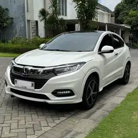 CASH Honda HRV 1.8 RS Prestige Panoramic