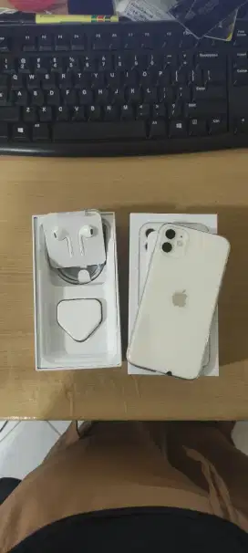 IPHONE 11 128GB WHITE SECOND ORIGINAL