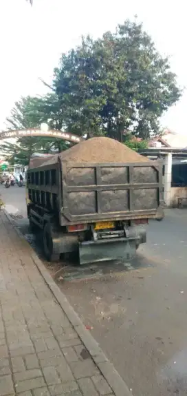 Jual pasir isi 7 kubik.Full padat.