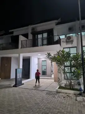 Rumah dijual di karawaci akses tol karawaci cuma 10 menit strategis