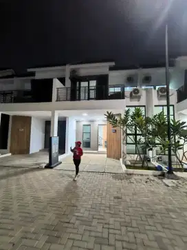 Rumah 2 lantai 10 menit menuju tol karawaci gading serpong tangerang