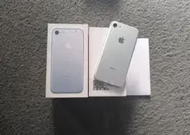 iPhone 7 32gb L/A