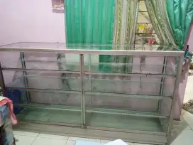 Dijual Cepat 2 Etalase Kaca