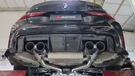 Di jual knalpot BMW M4 pull sistem depan sampe blakang merek akrapovic