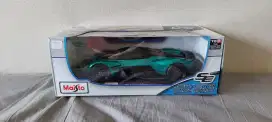 Maisto diecast New model Skala 1:18 import dari USA