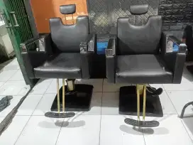 Dua kursi hidrolik barbershop salon bisa rebah