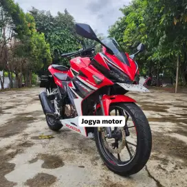 Honda CBR 150 R tahun 2018 Harga Terjangkau