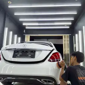 Poles body detailing