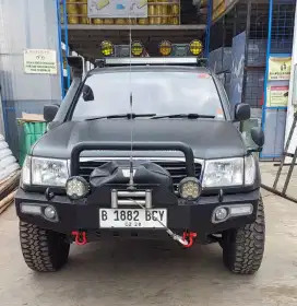 Mobil Landcruiser VX 100 Ex Japan, Matic, thn 2001