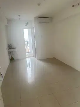 DISEWAKAN STUDIO KOSONGAN LANTAI RENDAH APARTEMEN BASSURA CITY