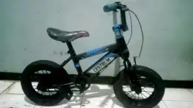 Dijual sepeda BMX CENTRUM anak msih bgus ban masih bagus tinggal pakai