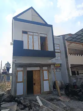 Rumah elegant 2 lantai kusen full jati