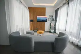 Rumah Villa Modern Furnish +Kolam Renang di Kolonel Masturi Bandung