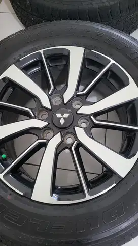 Velg Pajero Sport 2020