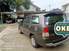 Toyota Kijang Innova 2010 Bensin