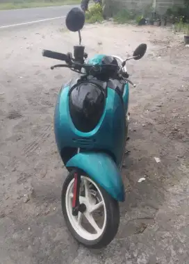 Motor Scoopy karbu