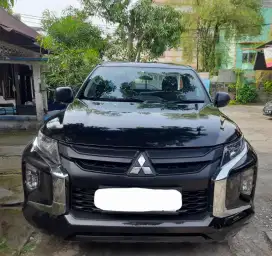 Mitsubishi triton single cabin  4x4 tahun 2022