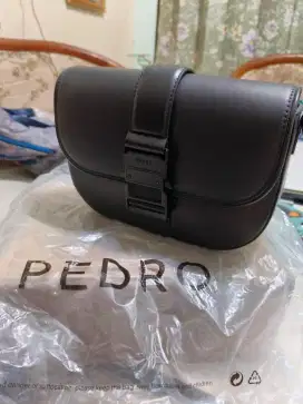 Tas Sling Bag Pria Pedro Original 100% Kondisi Baru