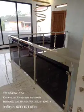 Balkon minimalis stainless kaca tempered
