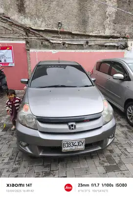 Honda Stream 2004 Bensin