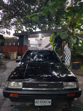 Toyota corolla SE 1986 super antik luar dalam km rendah sangat bagus