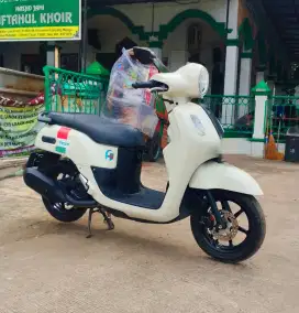 [Like New][Pajak On] Honda Vario 160 CC Istimewa 2022