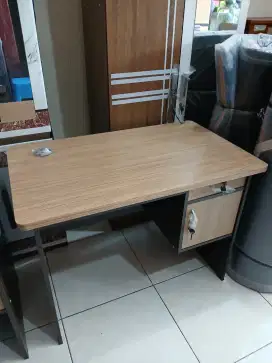 Meja Tulis Kerja Office Desk Exclusive