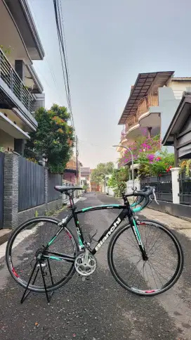 Sepeda roadbike bianchi