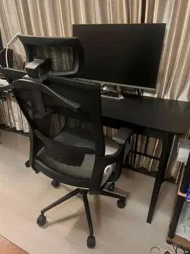 ONE SET! Meja PC dan Rexus Office Chair (monitor not included)