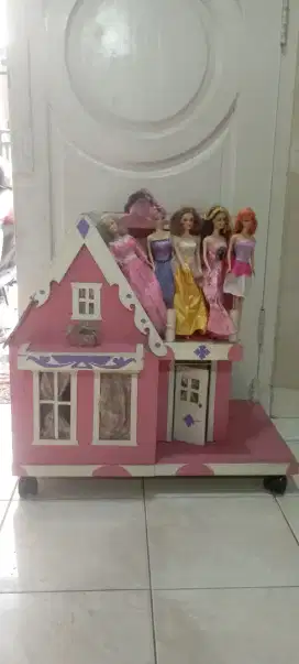 Rumah & boneka barbie