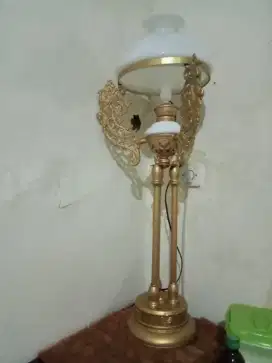 Lampu gantung antik
