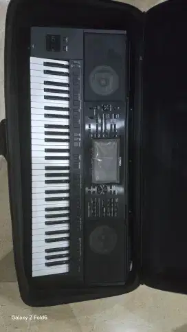 YAMAHA PSR SX900 LIKE NEW