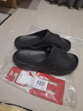 Reebok Clean Slides