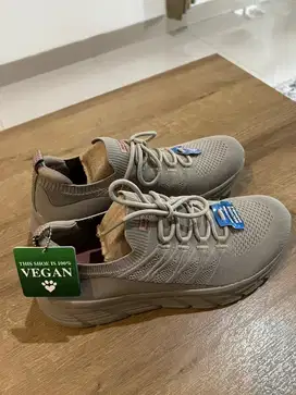 Sepatu bobs sport