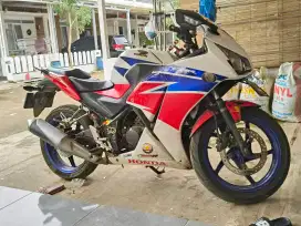 CBR 150R old 2015