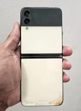 Samsung Z Flip 3 minus lcd. Murah aja..
