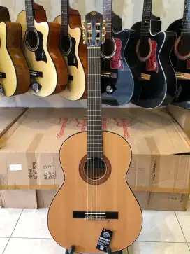 Yamaha Clasik senar nilon