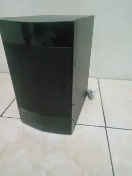 SPEAKER SUBWOOFER BEKAS