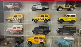 Diecast FJ40 berjumlah 12