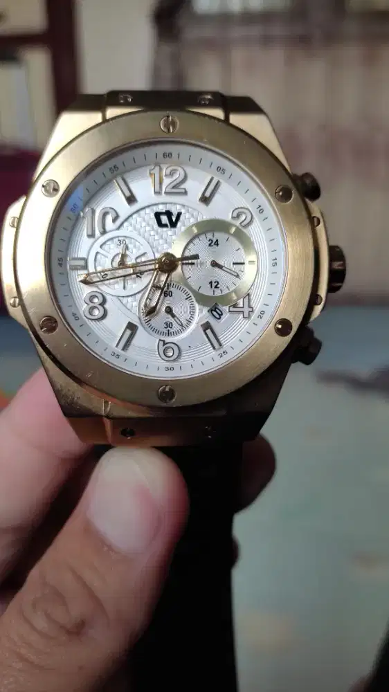 Jam Christ Verra fungsi normal