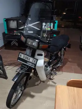 Astrea 800 1984 Istimewa