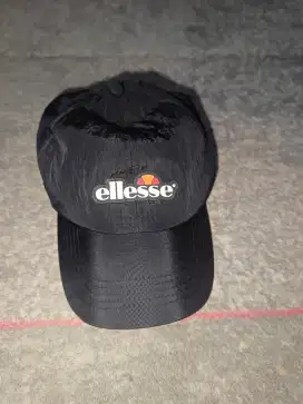 Topi ellesse original new