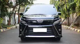 Toyota Voxy 2018