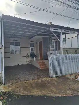 Rumah dengan lingkungan insya Allah sejuk, nyaman dan baik untuk anak