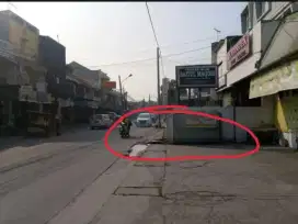 Disewakan lapak usaha pinggir jalan raya