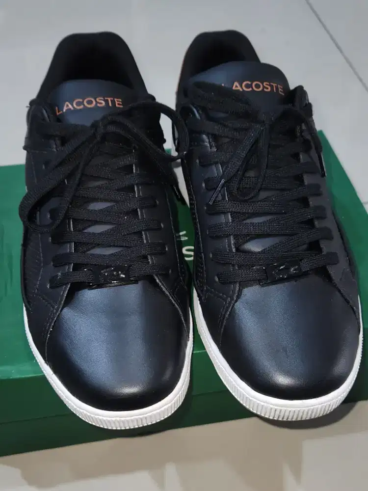 Di Jual Sepatu Sneakers Lacoste