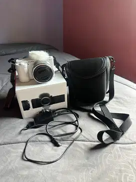 Kamera Mirrorless Sony ZV-E10