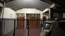 DISEWAKAN RUMAH MEWAH SIAP HUNI – LOKASI STRATEGIS!