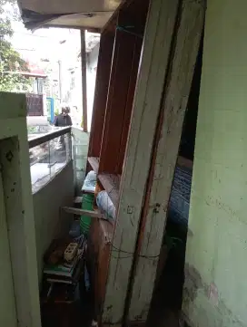Kusen jendela rumah
