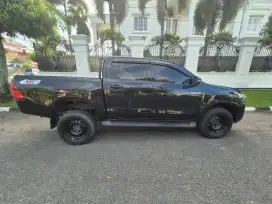 HILUX E 4X4 DOUBLE CABIN